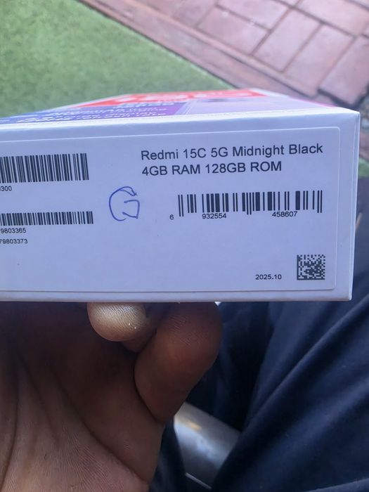 Vând Redmi 15 c 5g