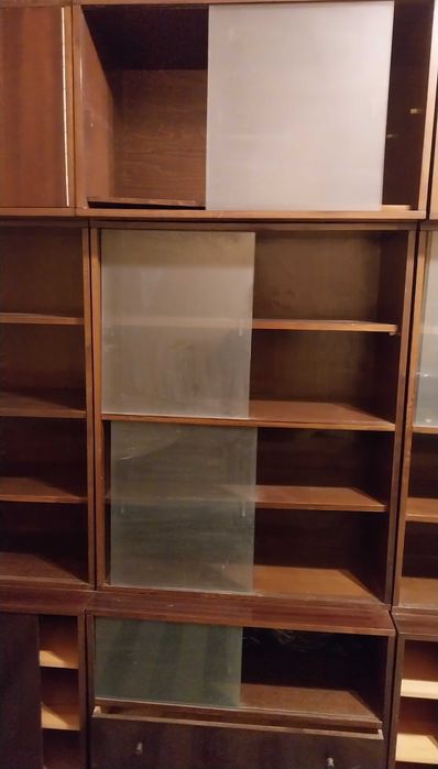 Biblioteca pentru carti si depozitare