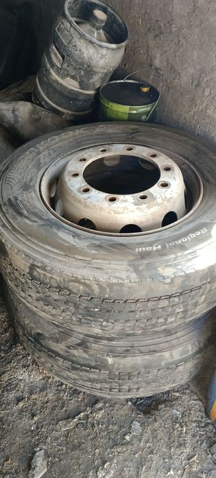 Продам резину на грузовую