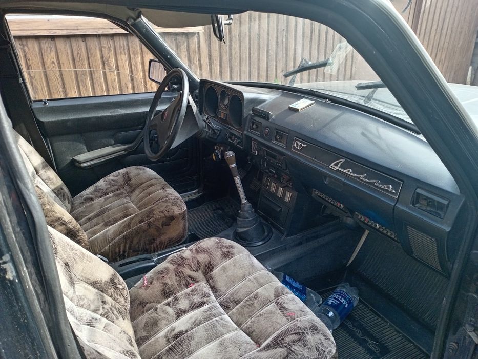 Продам волга 2410.