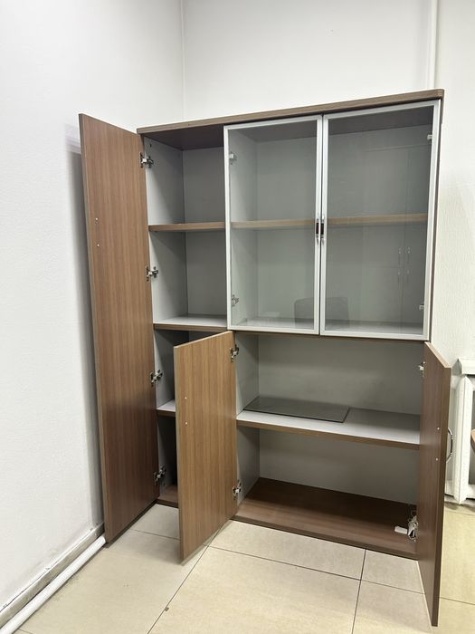 Продам офисный шкаф