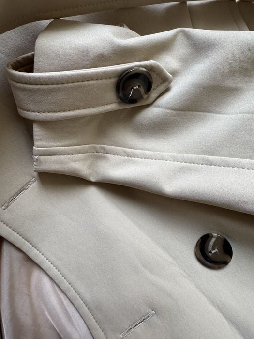 Тренч на весну-осень.