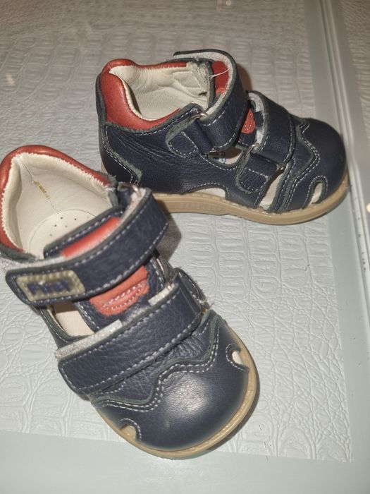 Продам обувь на мальчика