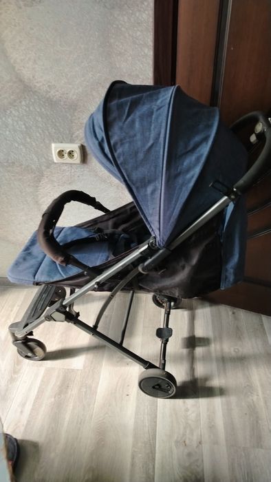 Продам детскую коляску чемодан