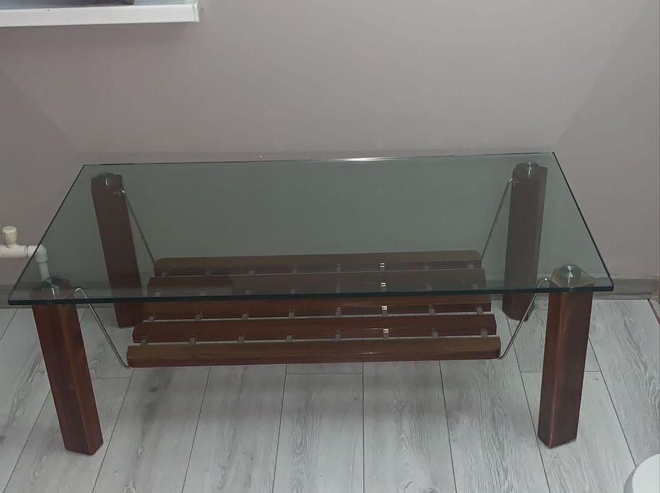 Журнальный стол стеклянный