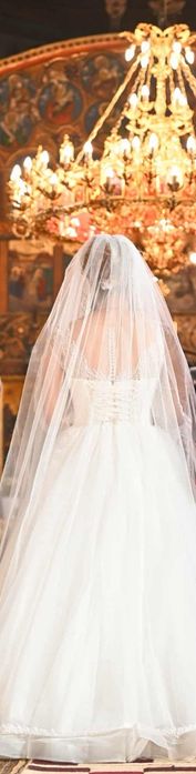 Rochie de mireasa/ Costum de ginere
