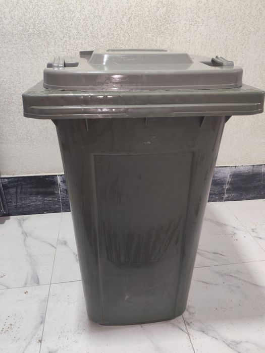 Контейнер для мусора