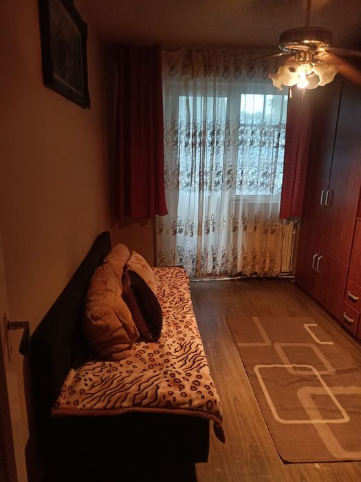Vând apartament cu 2 camere decomandate - Piața Someș
