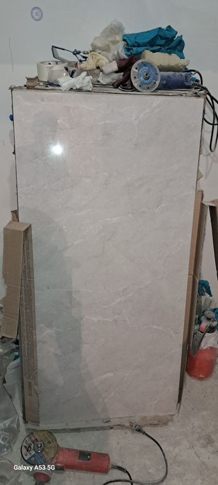 Продам Керамогранит глянец.прозв.китай,толшина 1см.120×60=15кв.м²