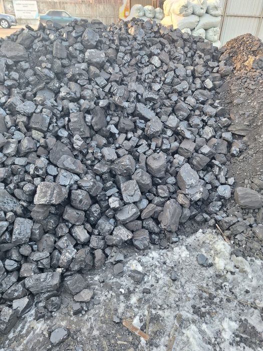 Уголь и дрова доставка есть