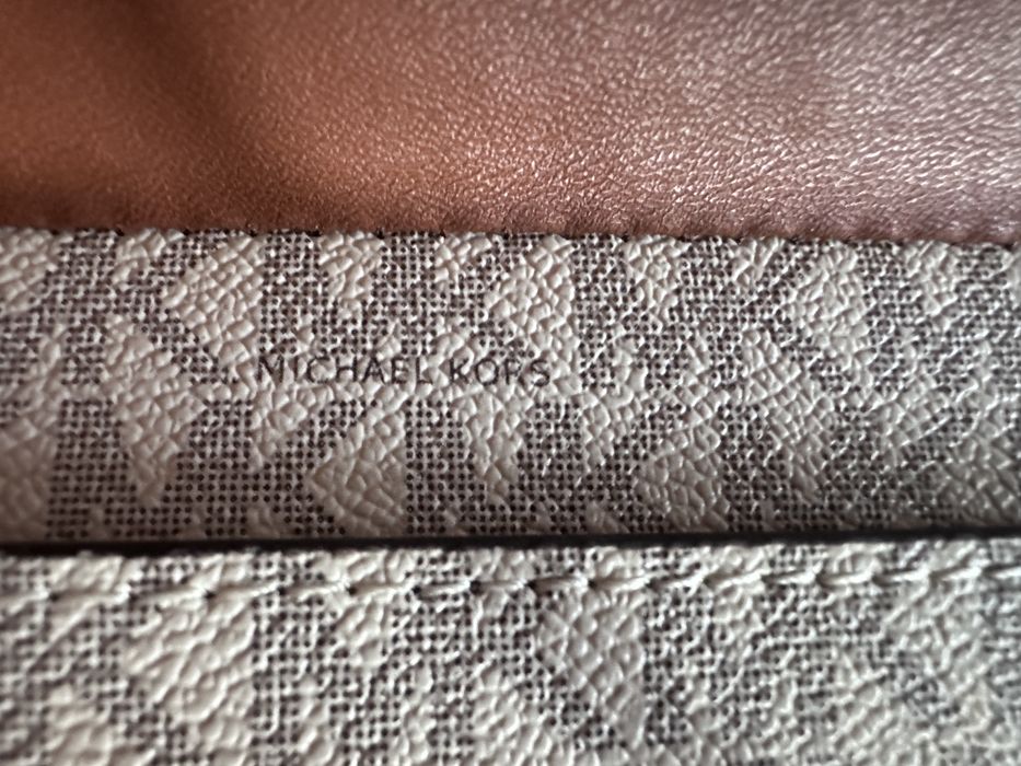 Продается сумка Michael Cors Greenwich