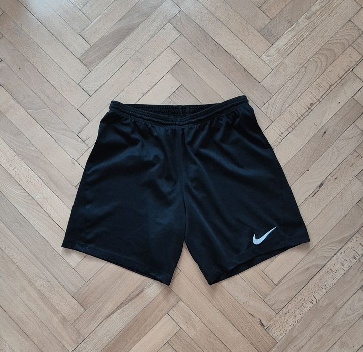 Оригинални мъжки къси панталонки / шорти Nike / футбол / фитнес / Л размер