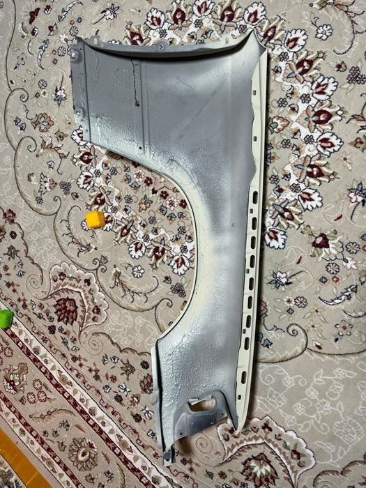 Крыло переднее левое Мерседес 124