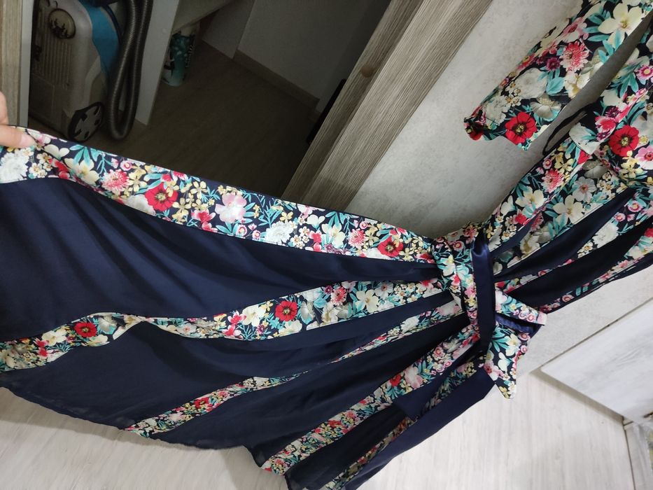 Турецкое нарядное платье в пол ( почти новое)