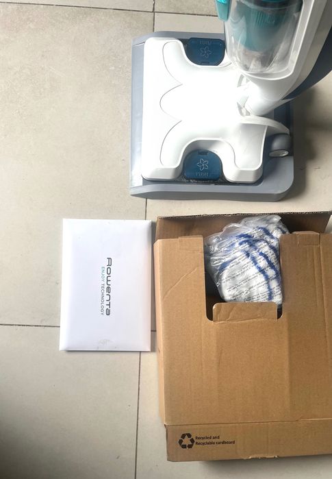 Aspirator vertical Rowenta umed și uscat