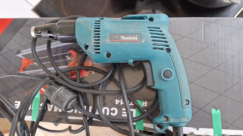 Винтоверт Makita 6821 за гипсокартон