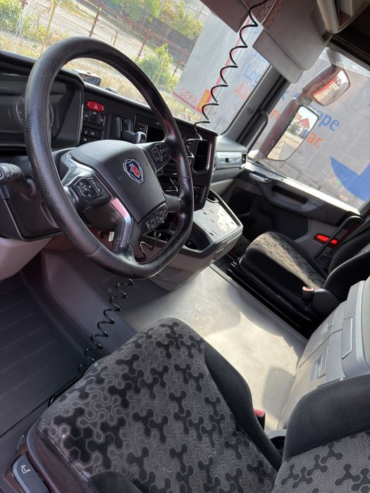 Cap tractor Scania V8  R520  6X2. an 2019 km 400 mii