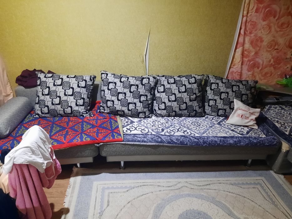Продам диван тройка