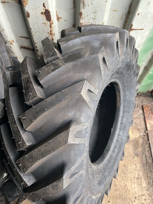 Vand 4 cauciucuri BKT 11.5/80-15.3