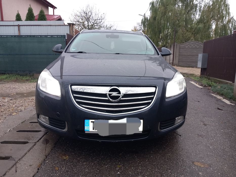 Vând Opel Insigna Sport Tourer Break