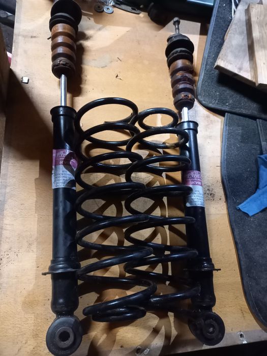 Opel Vectra B amortizoare arcuri spate suspendat dulap