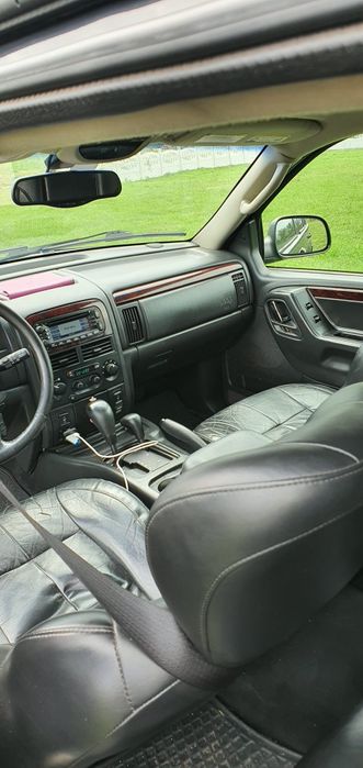 Vând jeep grand cheroche 2.7