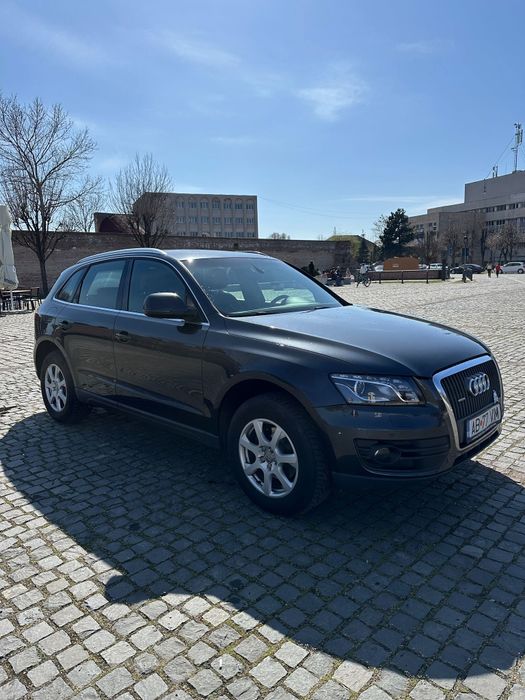 Vand Audi Q5 2.0 TDI Quattro S-Tronic
Audi Q5 2.0 TDI Quattro S-Tronic