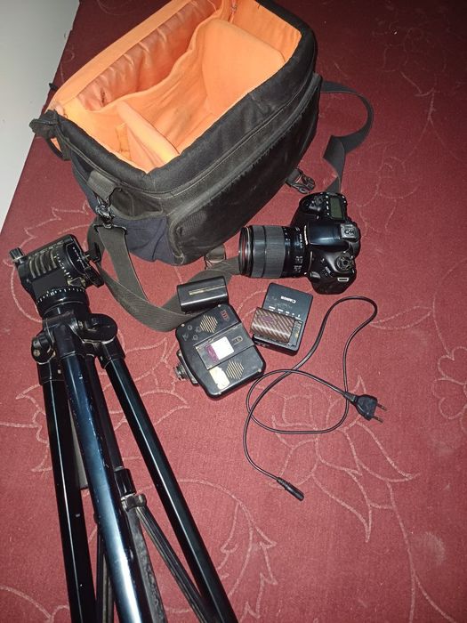 90 d canon sotiladi 700 kami bor