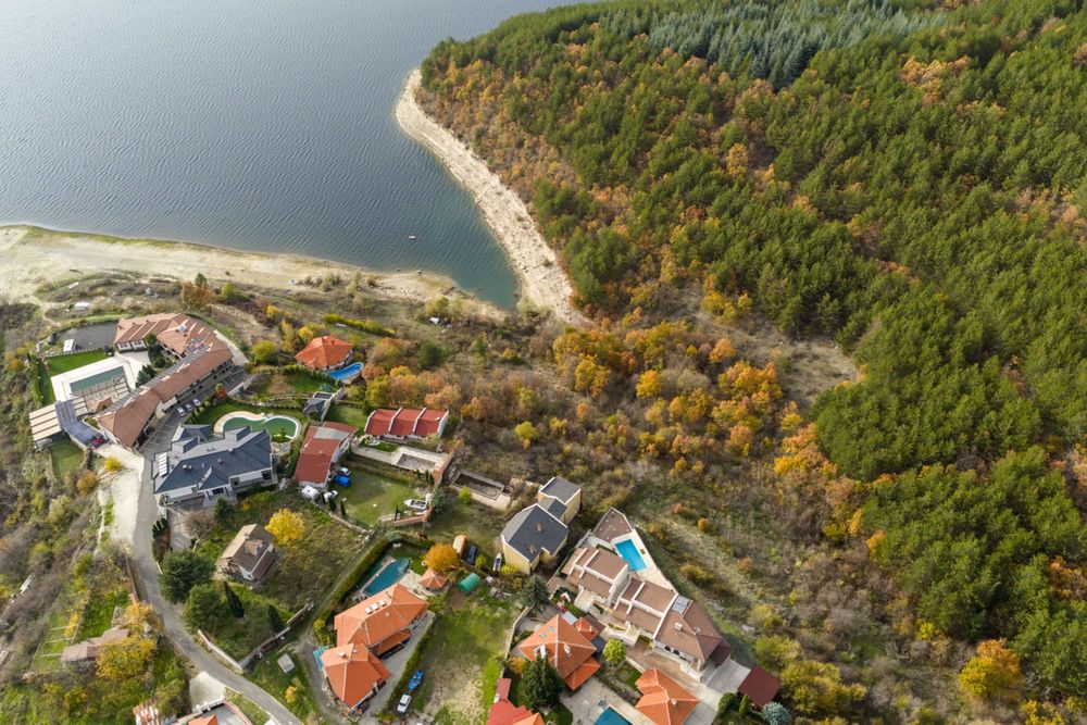 Имот - хотелски комплекс, с. Главатарци