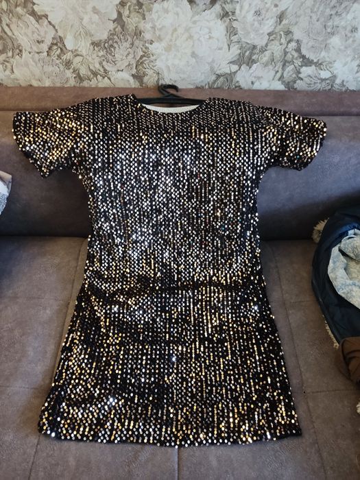 Платье праздничное