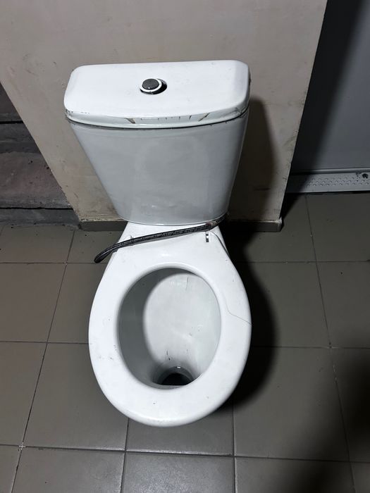 Унитаз простой рабочий