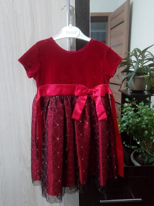 Детское платье в отличном состоянии.