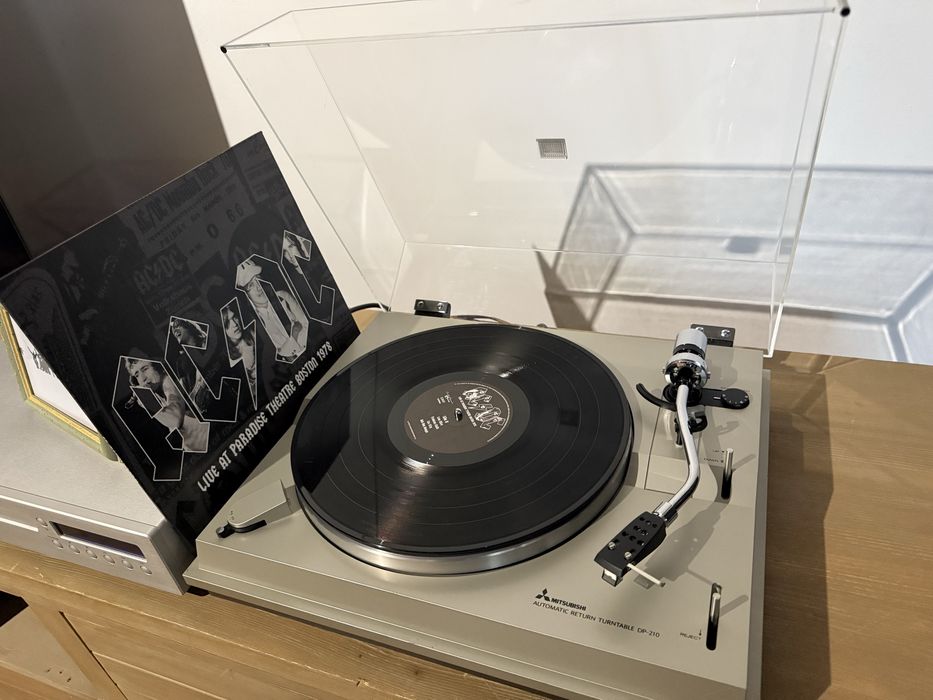 Mitsubishi DP-210 – pick-up vintage rar | stare impecabilă