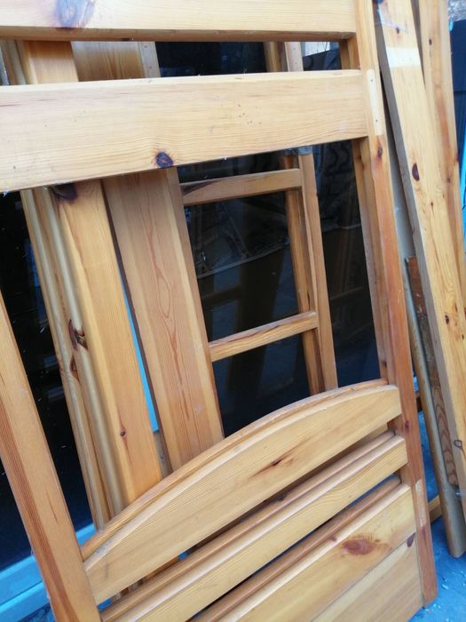 Единично легло и спалня масив