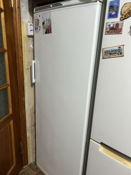 Продаю морозильник