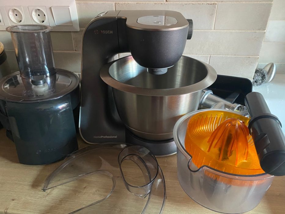 Robot de bucatarie Bosch MUM 57860