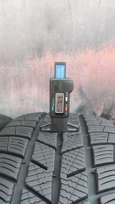 4бр. зимни гуми 235/50/19 Barum Polaris5
dot24