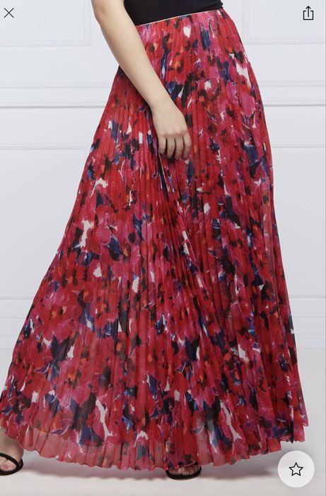 Пола Patrizia Pepe