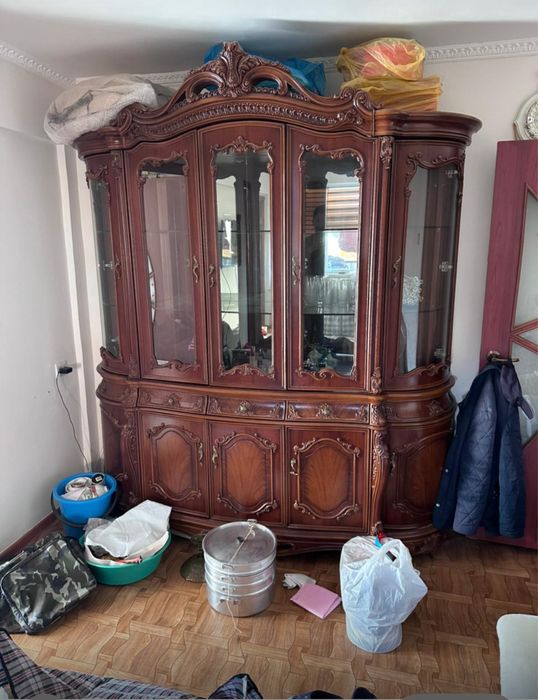 Сервант.для гостиной