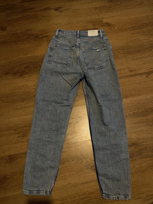 Дълги сини дънки