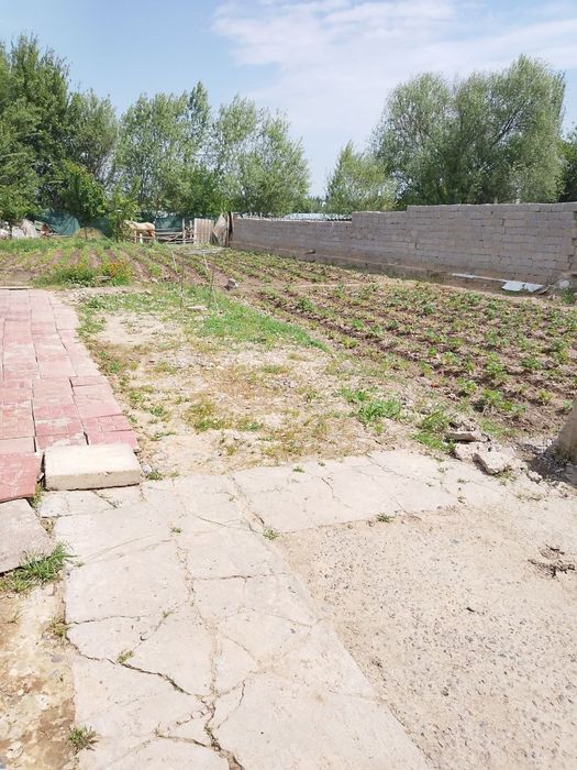 Yer sotiladi 2 sotix yengi darxon navruz kochada