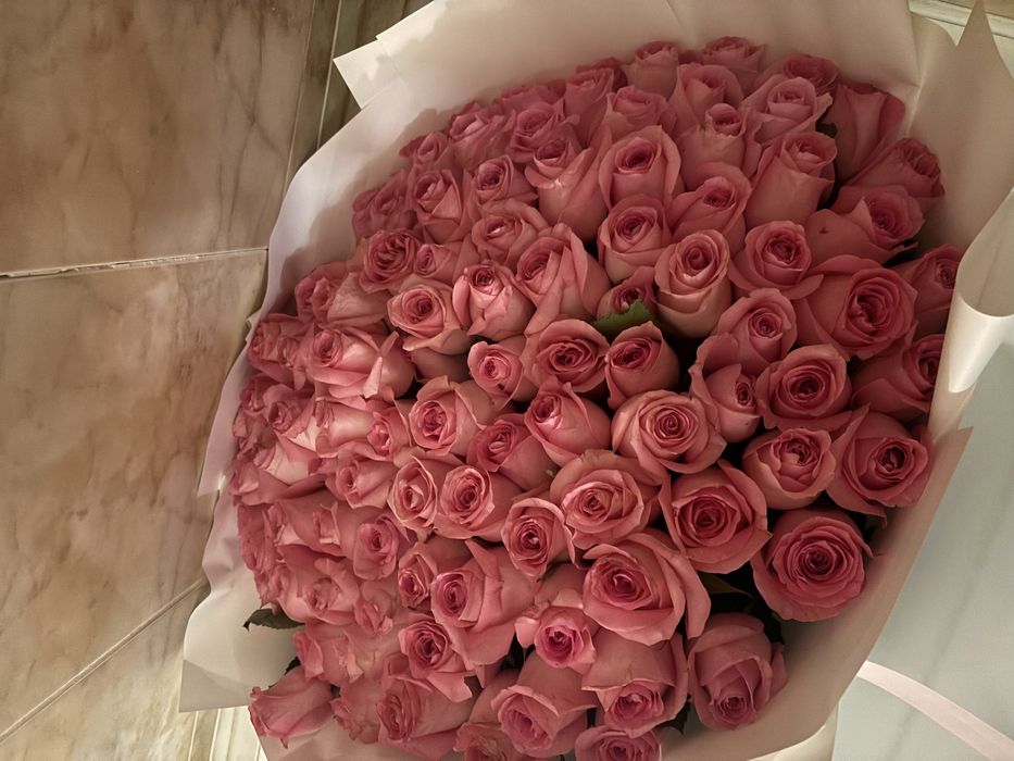 Свежие букеты продам срочно