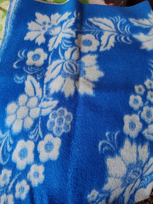 Продаю два одеяла