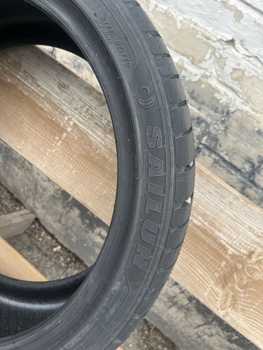 Продам новый комплект шин