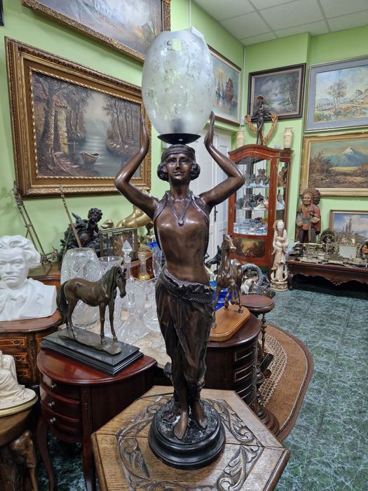 Превъзходна голяма антикварна френска бронзова лампа