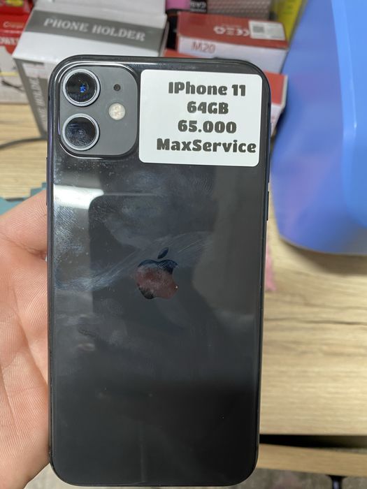 Айфон 11 64гб Продаю срочно