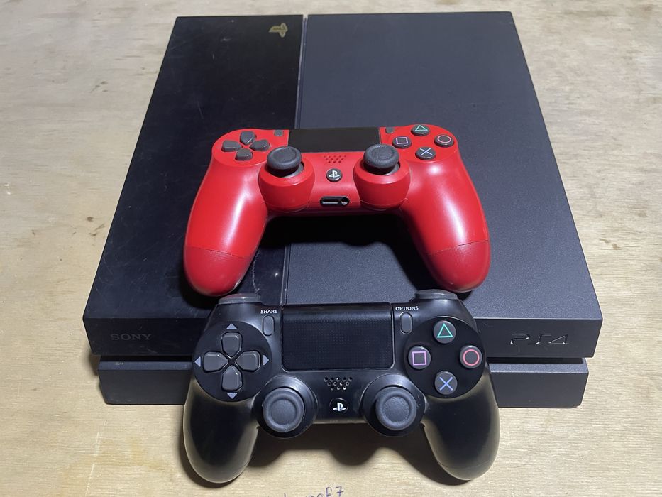 Ps4 с двумя джойстиками в хорошем состояний Пс4 Playstation4 плейстейш