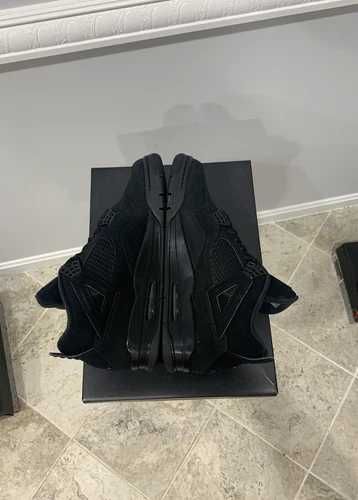 Sneakers Jordan4 Black Cat cu eticheta (nu Nike, Gucci, Adidas, Balenciaga)