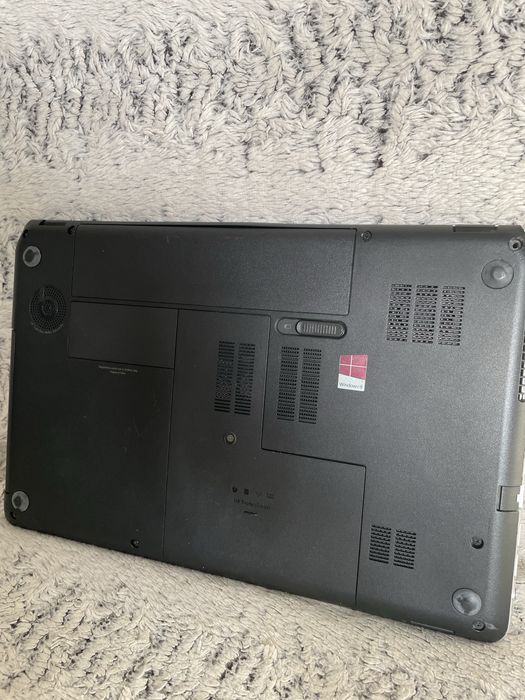 Продам ноутбук на запчасти