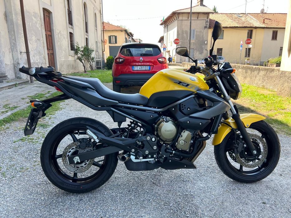 Yamaha xj6  2011